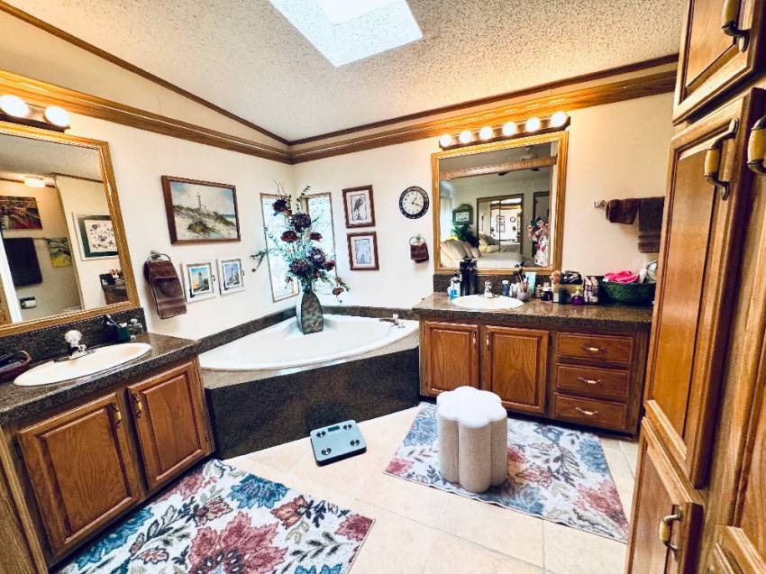 1418 Deverly Drive a Lakeland, FL Mobile or Manufactured Home for Sale